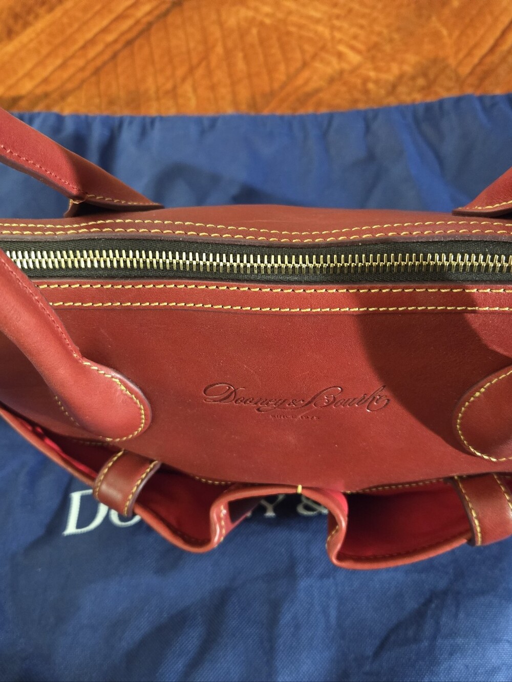 :Dooney & Bourke Florentine Leather Satchel Red Large 14" Dust Bag & Coin Pouch - Picture 4 of 12